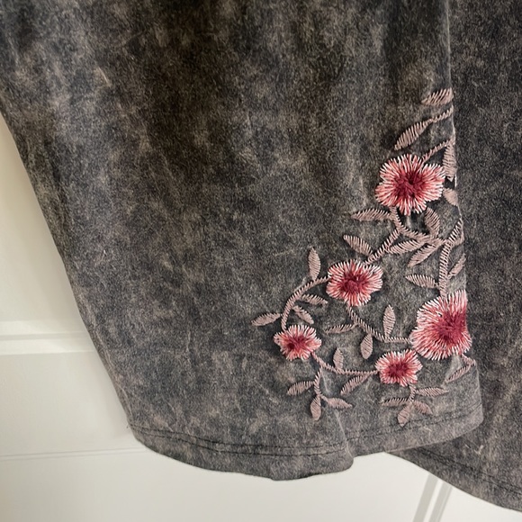 Acid Wash pull on Pants-pretty detail. Artsy pant slight bell bottom Charcoal M - Picture 6 of 7